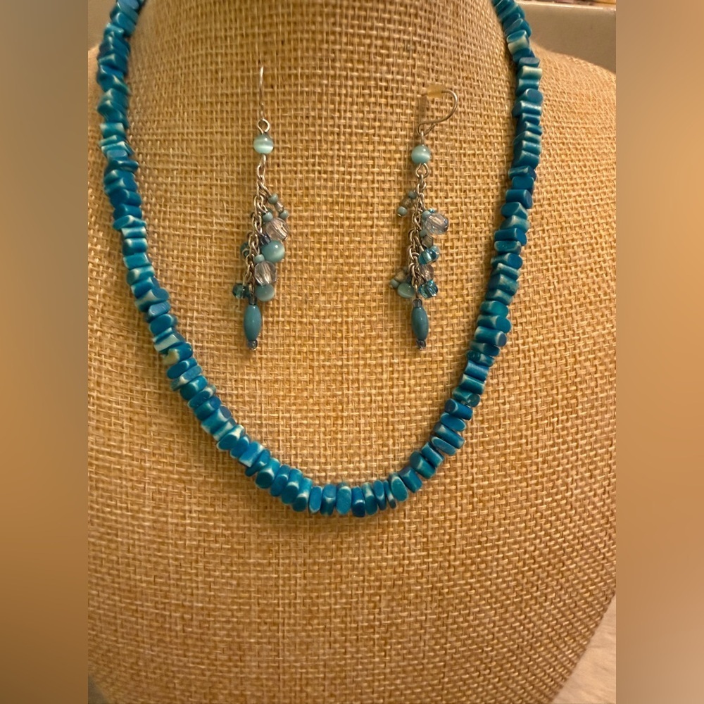 4 Piece Turquoise Blue Bead Necklace & Earring Set, Matching Bracelet and Ring - Picture 5 of 8